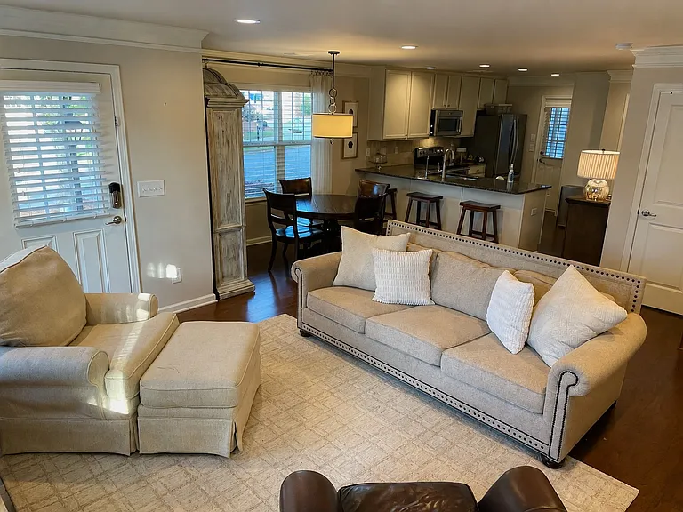 587 Cypher Dr — Photo 3