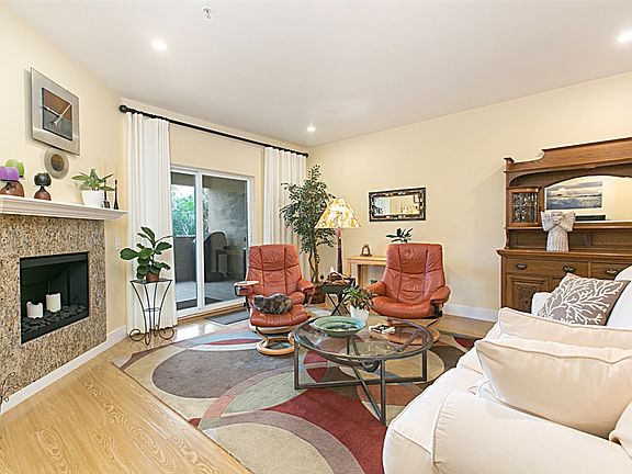 2nd image of 404 N Horne St Unit 22