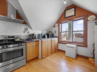 1356 Williamson St APT 2, Madison, WI 53703