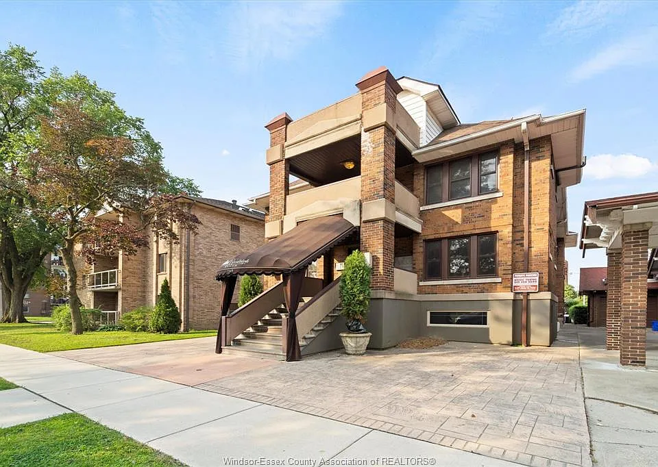 269 Randolph Pl #9
