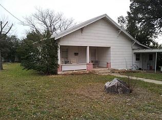 306 N Ross St, Comanche, TX 76442
