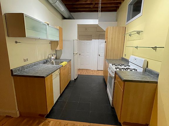 5th image of 2322 W Roosevelt Rd APT 2N