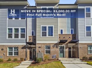 1116 Bismuth Ln, Charlotte, NC 28211