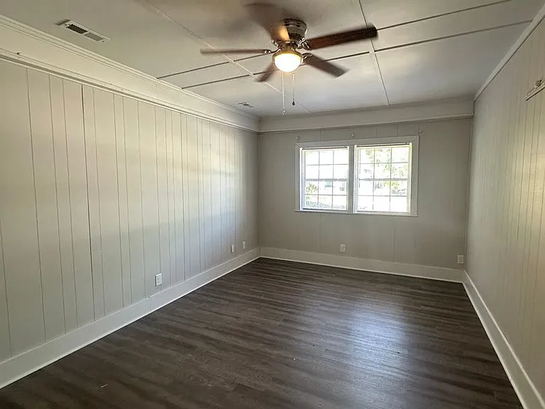 820 Haywood Pl — Photo 2