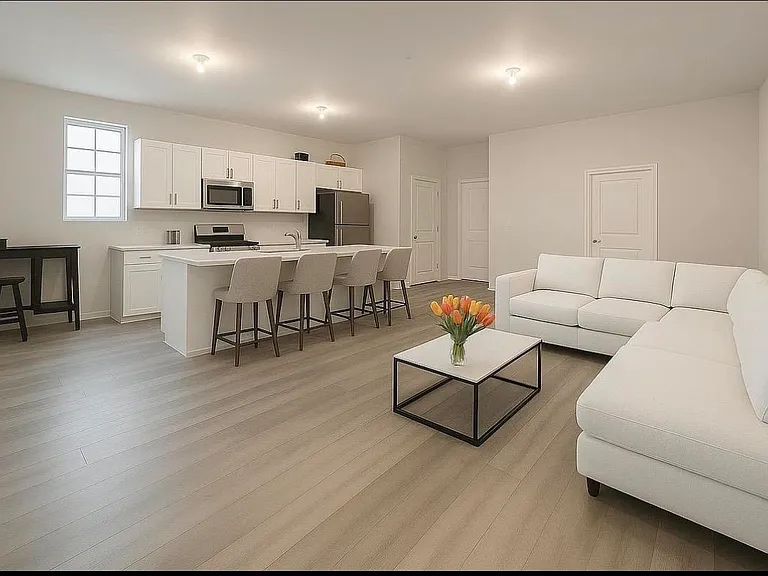 512 Monastery Pl #3 — Photo 1