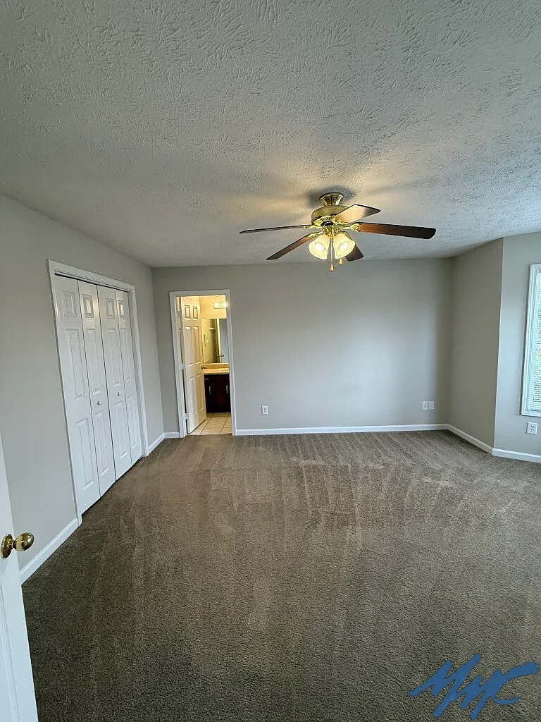 3 bed, 2.0 bath, 1032 sqft, $1,895 — Photo 4