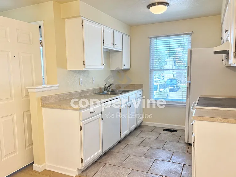 4245 E 119th Pl #D — Photo 8