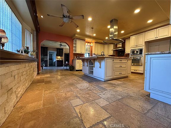 5th image of 18284 9th St