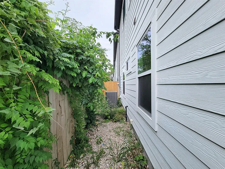 8316 Curry St #A — Photo 45