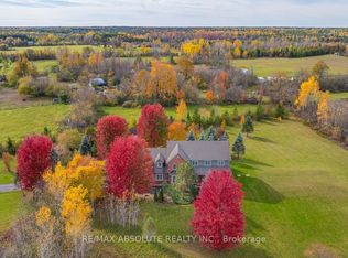 7001 Flewellyn Rd, Ottawa, ON K2S1B6