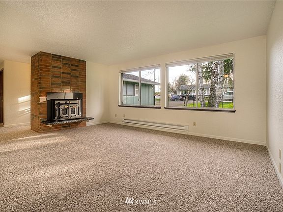 4th image of 4038 E E Street