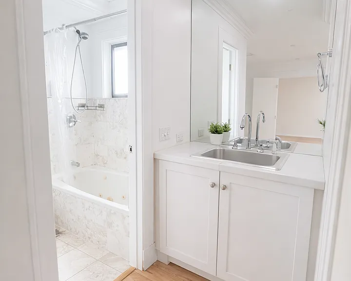 230 Calabria Ave — Photo 26