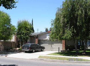 20300 Hartland St, Winnetka, CA 91306