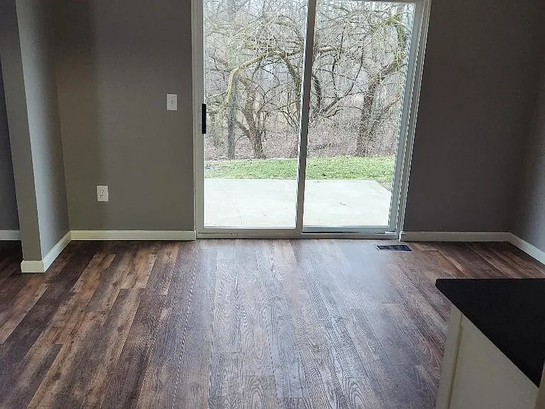 1927 Grafton Pl — Photo 21