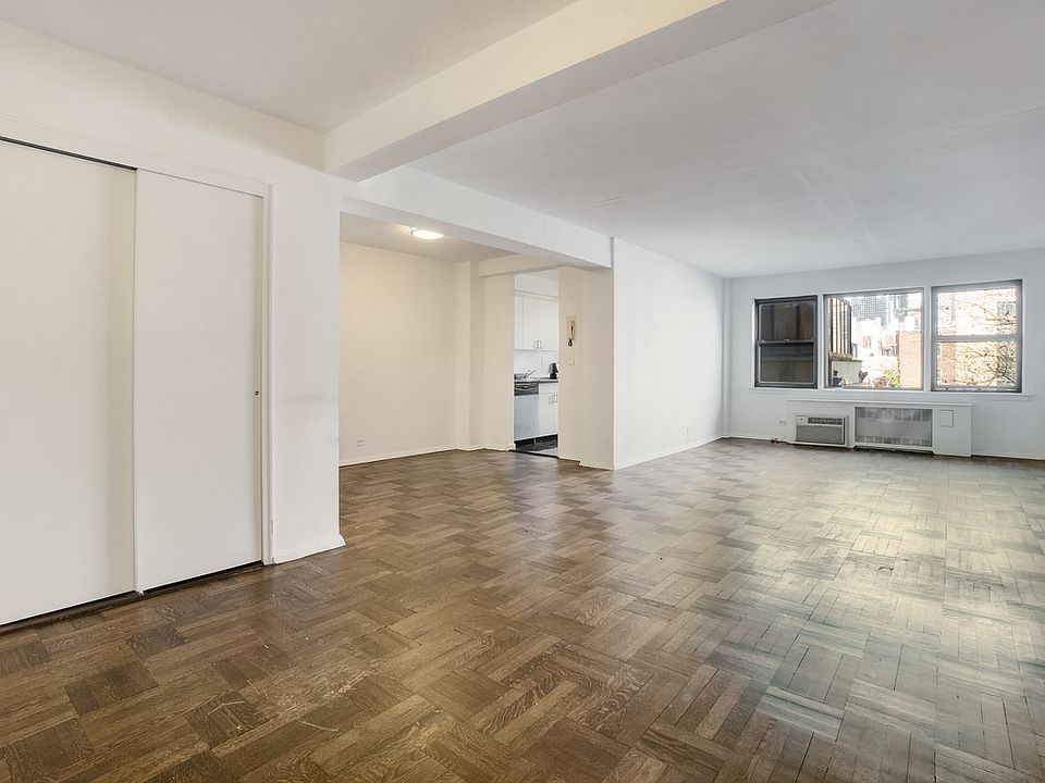 1st image of 20 Beekman Pl #3AA