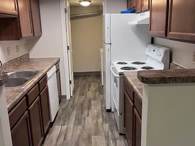 Brandychase Apartments — Photo 17