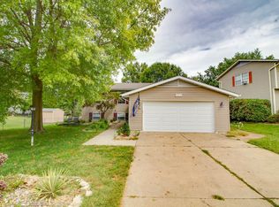 4625 Storeyland Dr, Alton, IL 62002