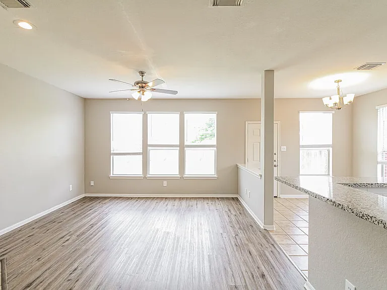 11305 Shoal Creek Dr — Photo 5