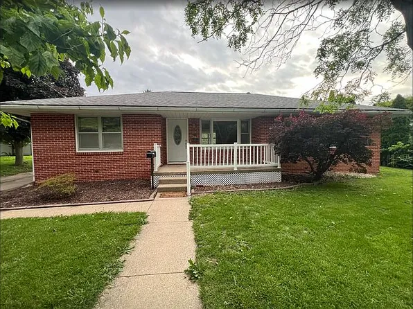 407 S Washington St, Sullivan, IL 61951