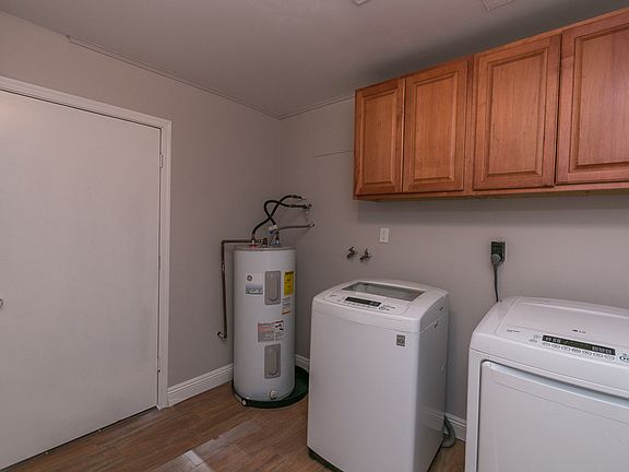 3rd image of 3550 W Lupine Ave
