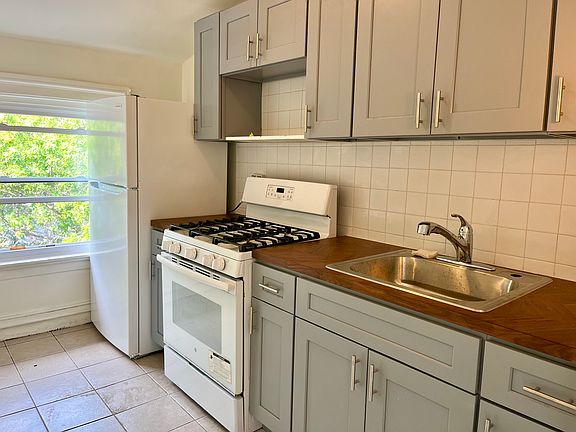 5th image of 366 Whalley Ave Suite 2