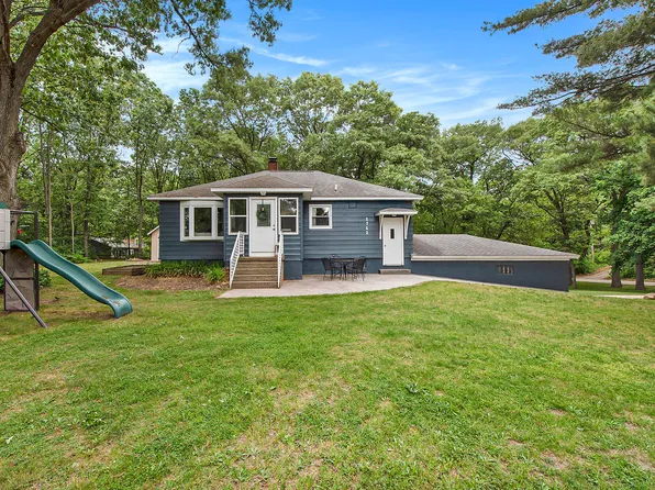 1712 Waldorf St NW, Grand Rapids, MI 49544