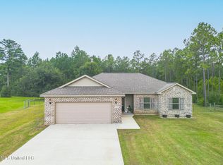 5535 Hoda Rd, Kiln, MS 39556