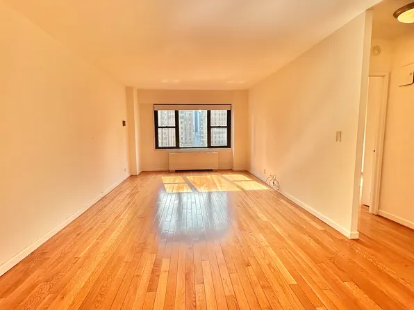 20 West 64th Street image 1 of 9
