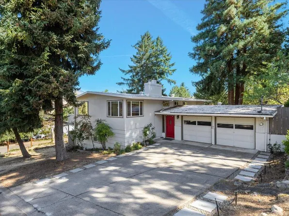 1120 Beswick Way, Ashland, OR 97520