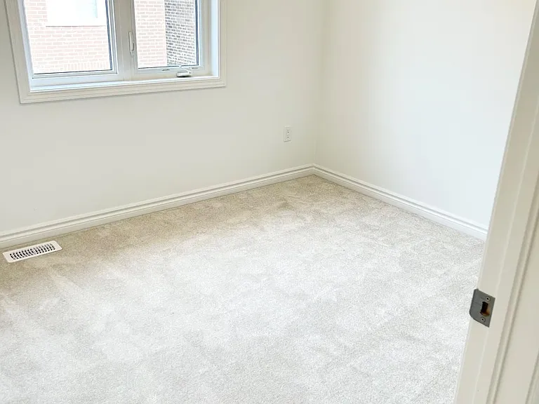 90 Milt Schmidt St — Photo 14