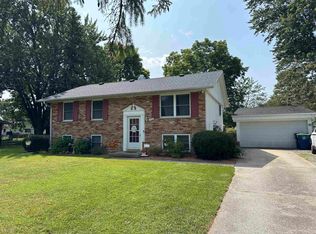 2449 Lochmoor Pl, Saginaw, MI