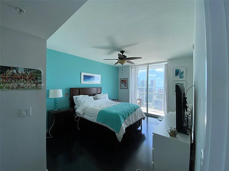 185 SW 7th St #4206 — Photo 15