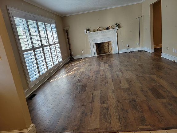3rd image of 1336 Johnson Rd