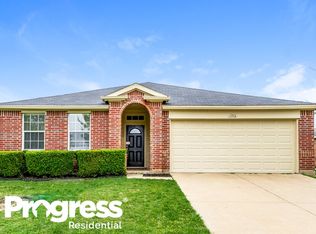 1916 Berkeley Dr, Glenn Heights, TX 75154