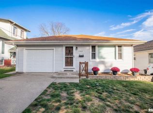 232 Pershing Pl, East Peoria, IL 61611
