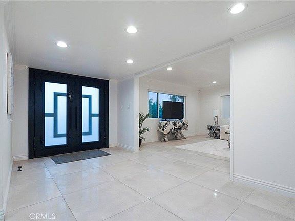 5th image of 3381 Oakmont View Dr