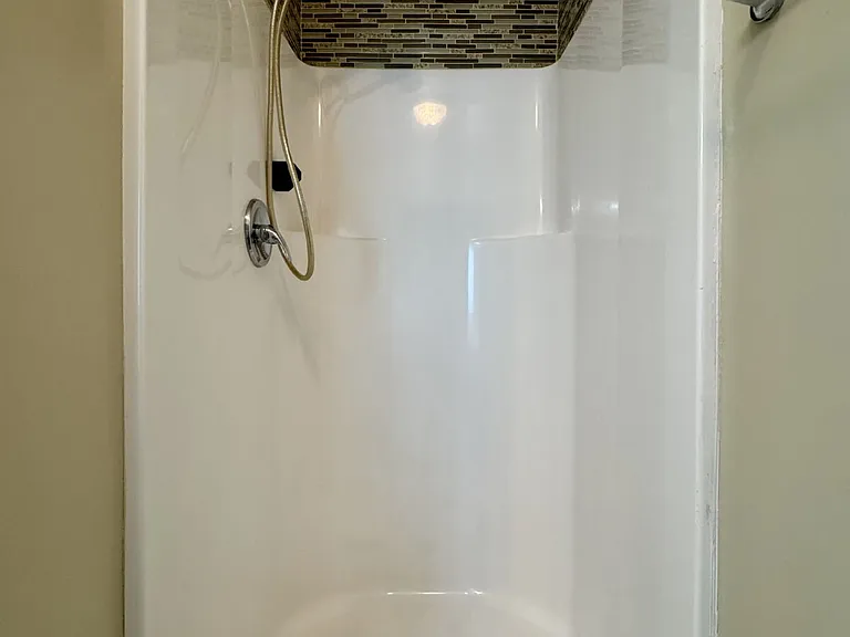 230 Hunters Creek Dr — Photo 12