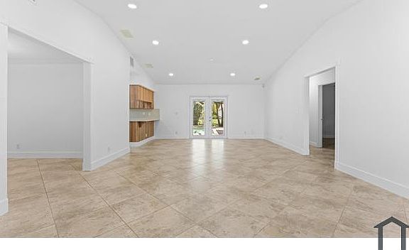 5th image of 11580 NW 20th Dr