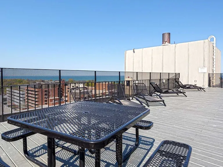 4602 N Clarendon Ave #1009 — Photo 14