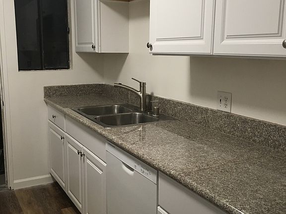 3rd image of 3322 Idlewild Way