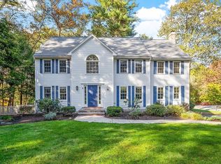 2 Macquarrie Ln, Westford, MA 01886
