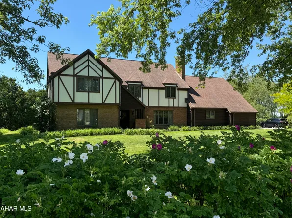 138 Apple Dr, Cresson, PA 16630