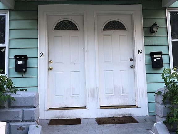 Unit 21 for rent August 1 2022