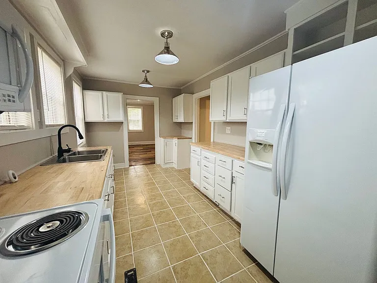 527 S Beltline Blvd — Photo 9
