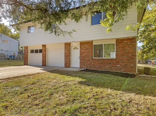 5830 NE Gunn Ave, Kansas City, MO 64119