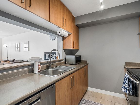 4th image of 5380 Oben St #1610