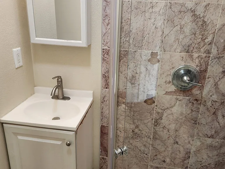35 Madrone Ave #A — Photo 17