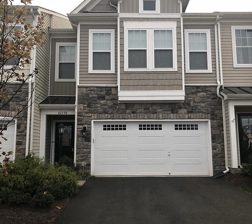 1st image of 42350 Benfold Sq