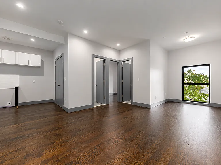 1277 Putnam Ave #1B — Photo 3