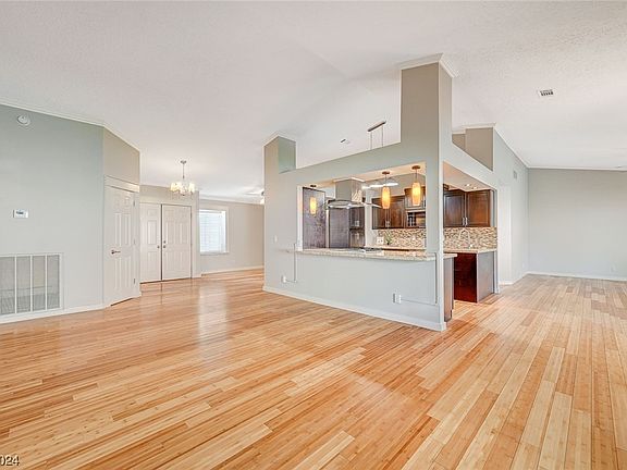 5th image of 345 Nuevo Ct